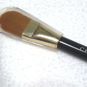 CHANEL Purse Size Foundation Brush, 4"